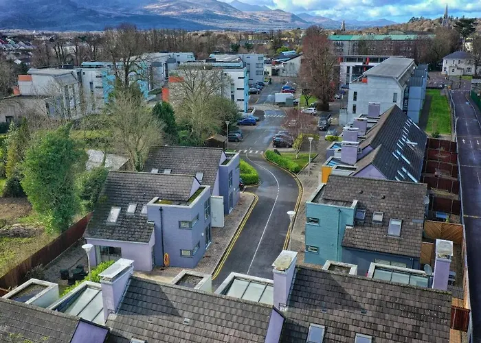 Avenue 10 Semesterbostad *