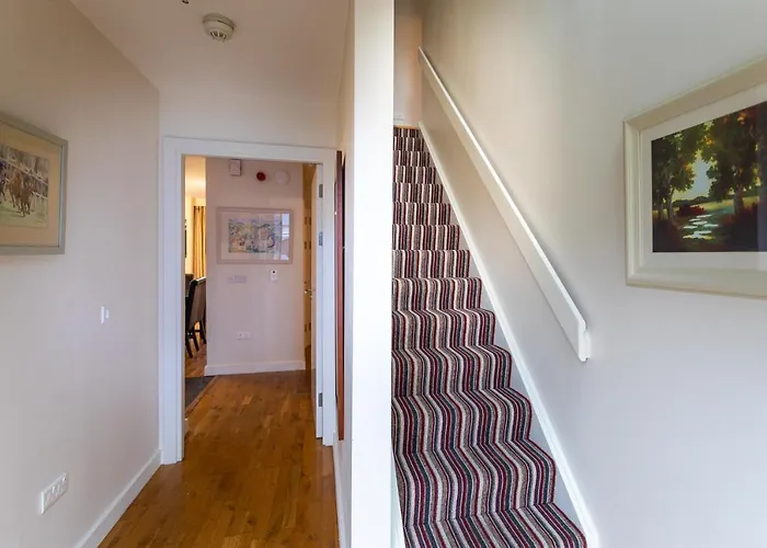 Semesterbostad Avenue 10 *